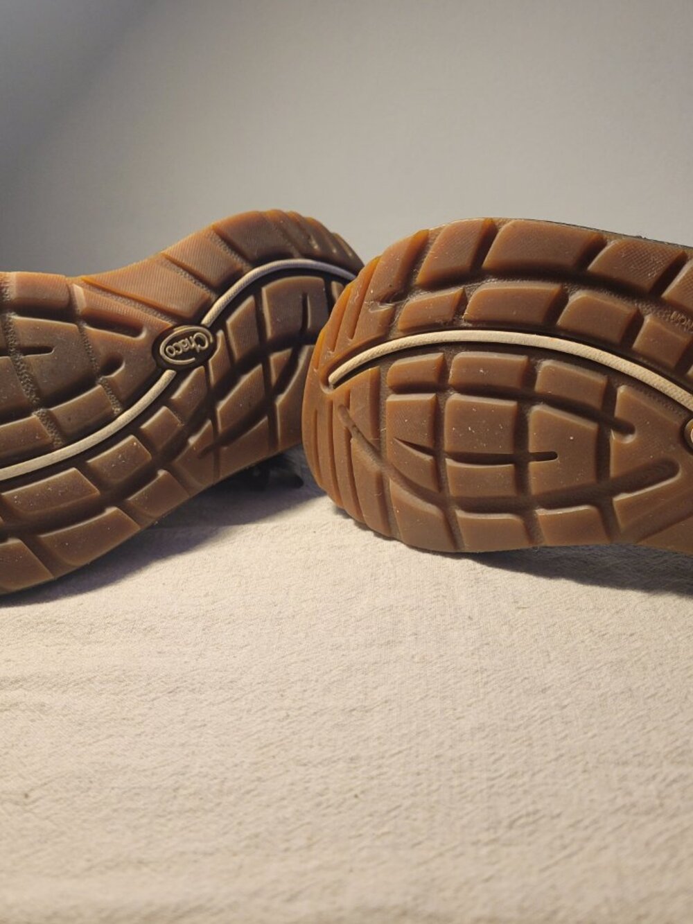 CHACO Z/Cloud Sandals: size 8 - Picture 3 of 4
